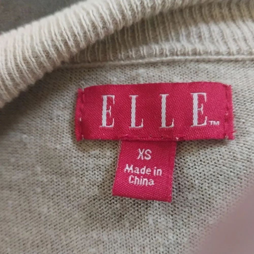 Elle Beige Knit Ruffle Shawl - Picture 4 of 5